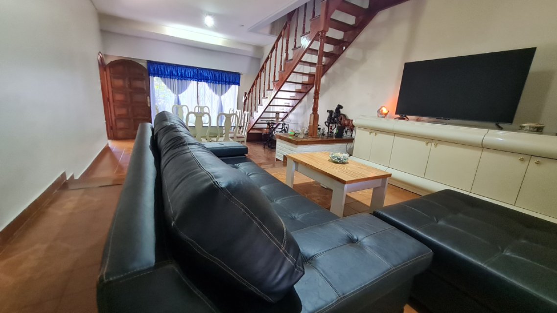 Tres Arroyos 3800 Floresta Casa 5  ambientes  En Venta F9PG -6