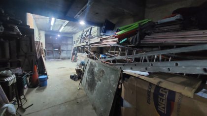 Oportunidad local + vivienda en el fondo
