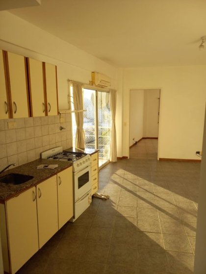DEPARTAMENTO 2 AMBIENTE EN SAN CRISTOBAL